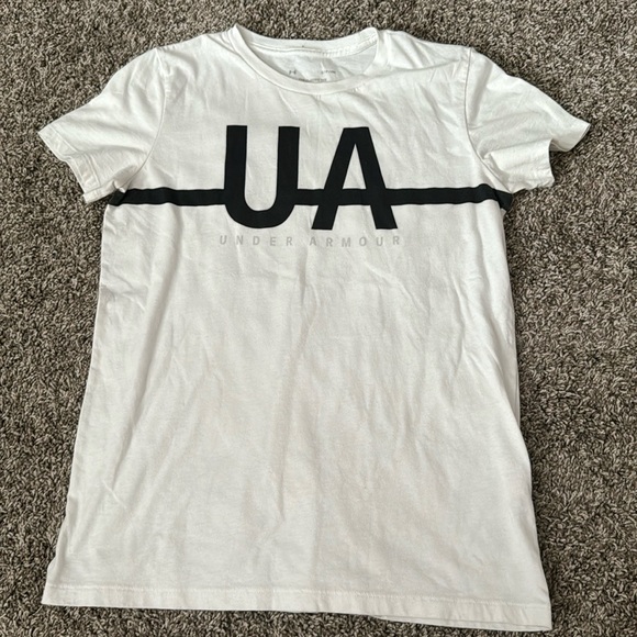 Under Armour classic tee shirt. - Picture 1 of 1